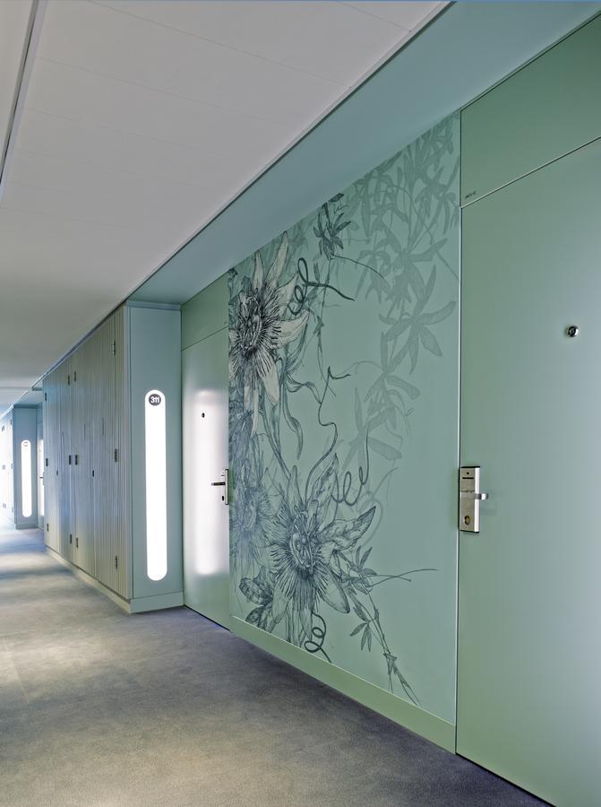 Hall And Conference Centre Hotel *